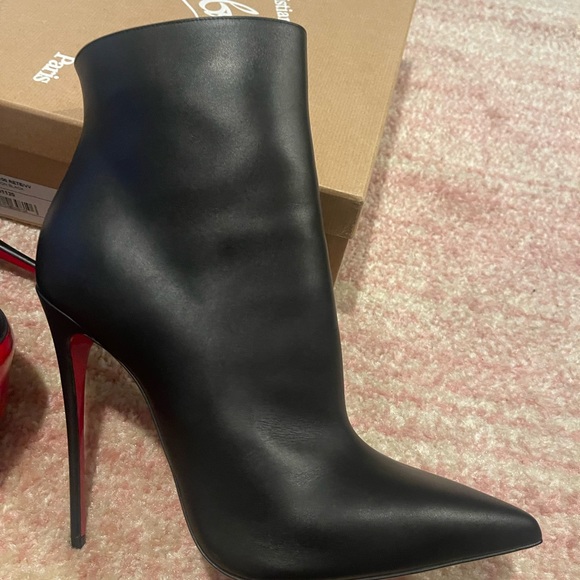 So Kate Booty - Picture 5 of 7